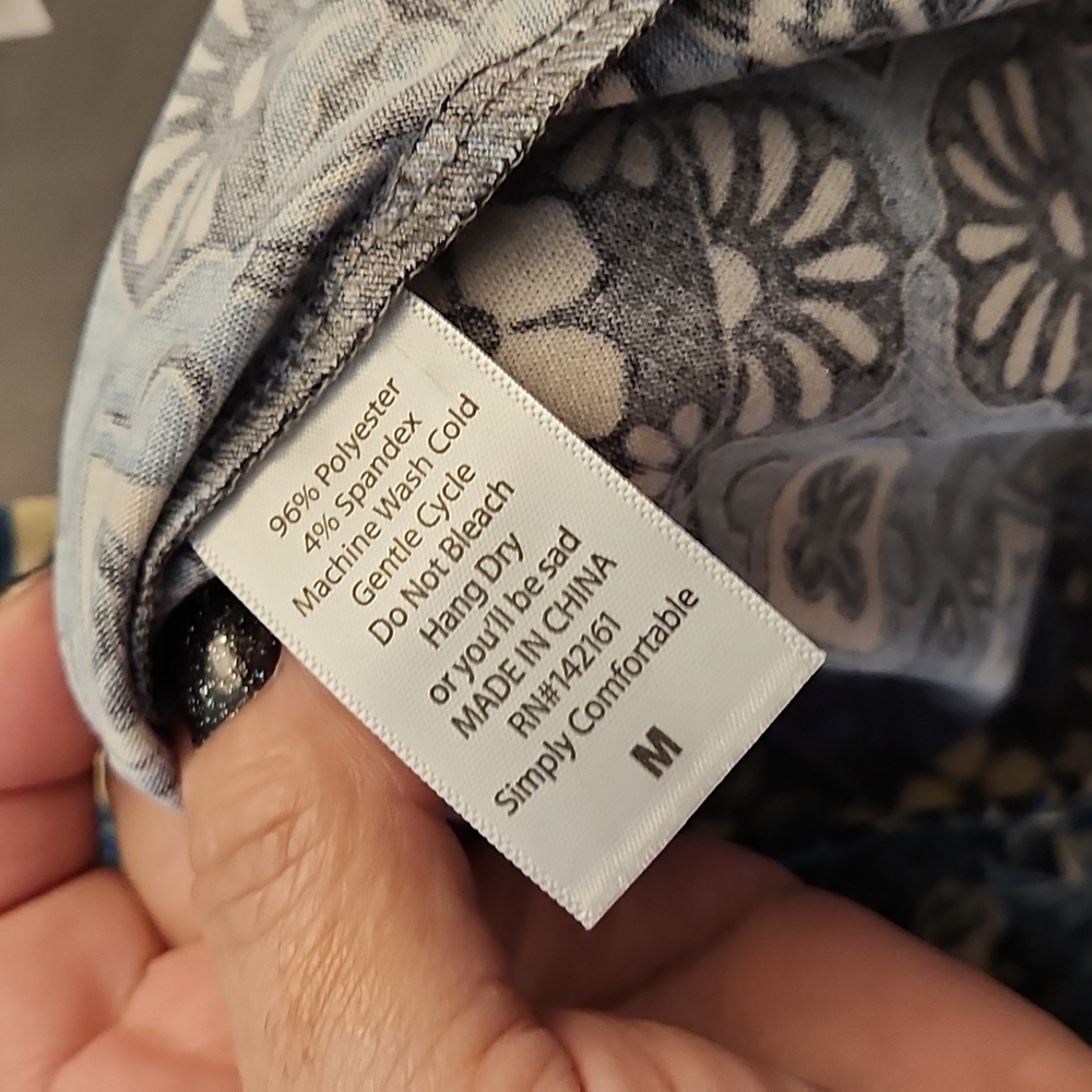 LULAROE Medium Randy Patterned Baseball T - Picture 7 of 8